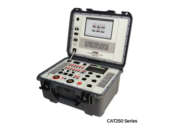 Analizador de interruptores de potencia DV Power CAT250 en maleta portátil abierta con pantalla y conexiones de prueba.